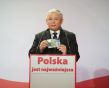 Jarosław Kaczyński przekazał album dla WOŚP i przypomniał o akcji Caritas